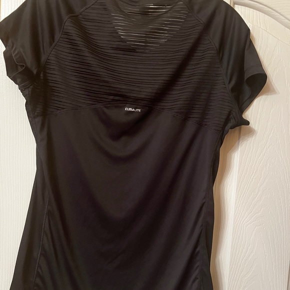 T-Short - Picture 2 of 3